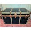 Image 2 : Eatonian 4 Ply Construction Steamer Trunk with Key