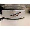Image 5 : Small Kitchen Appliances Lot: Cuisinart, Proctor Silex, Oster