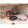Image 2 : Kitchenware Lot with Hearthside Stoneware, Wood Bowls, Pans