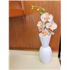Image 11 : Lot: Wooden Salad Set, Glass Bottles, Ceramic & Metalware