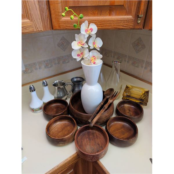 Lot: Wooden Salad Set, Glass Bottles, Ceramic & Metalware
