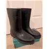 Image 8 : Gibbs Rubber Net, Weather Mate Boots, Tackle Box & Fishing Gear