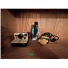 Image 2 : Vintage Must Haves - Polaroid Camera Pecking Chick & Electric Iron