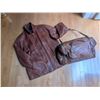 Image 2 : Men's Size L Genuine Leather Jacket and Matching Duffle Bag