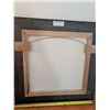 Image 4 : Still Life Floral Oil Painting with Ornate Frame