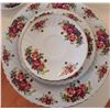 Image 10 : Elegant China English Rose 33-Piece Dinnerware and Tea Set