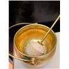 Image 5 : 3 Brass Cauldron-Style Pots with Lids and Accessories