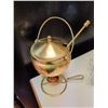 Image 6 : 3 Brass Cauldron-Style Pots with Lids and Accessories