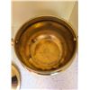 Image 9 : 3 Brass Cauldron-Style Pots with Lids and Accessories