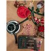 Image 4 : Christmas Decorations and Accessories Lot