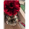 Image 10 : Deck the Balls - Spherical Holiday Ornaments & Cheer