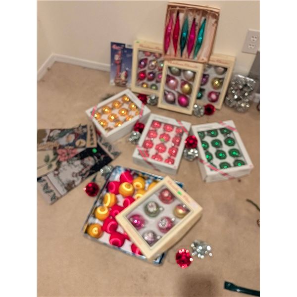 Deck the Balls - Spherical Holiday Ornaments & Cheer