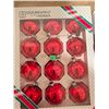 Image 7 : Deck the Balls - Spherical Holiday Ornaments & Cheer