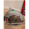 Image 4 : Circular Saws, Saw Blades, Safety Glasses, Reader's Digest DIY Manual