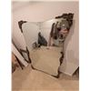 Image 4 : Large Wall Mirror with Ornate Bronze-Tone Corners