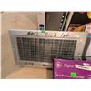 Image 7 : Home Safety And Electronics Lot Including Kidde, Sunbeam, GE