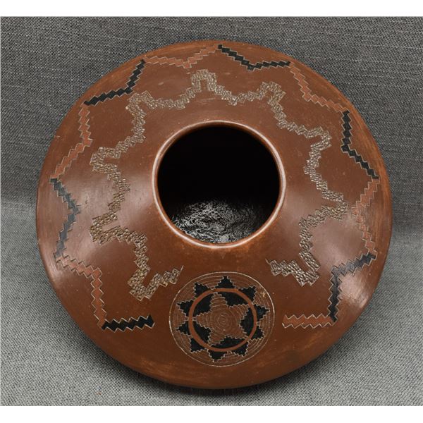 NAVAJO POTTERY JAR (LORRAINE WILLIAMS)