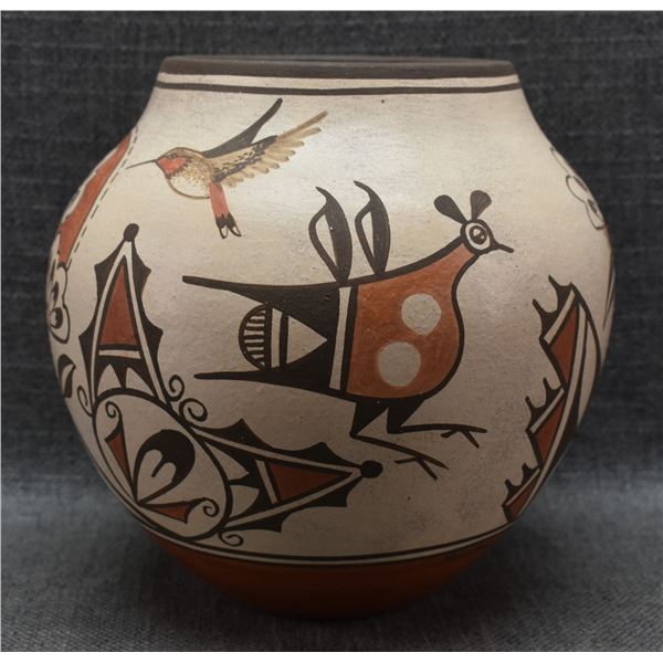 ZIA POTTERY VASE ( MARCELLUS & ELIZABETH MEDINA)