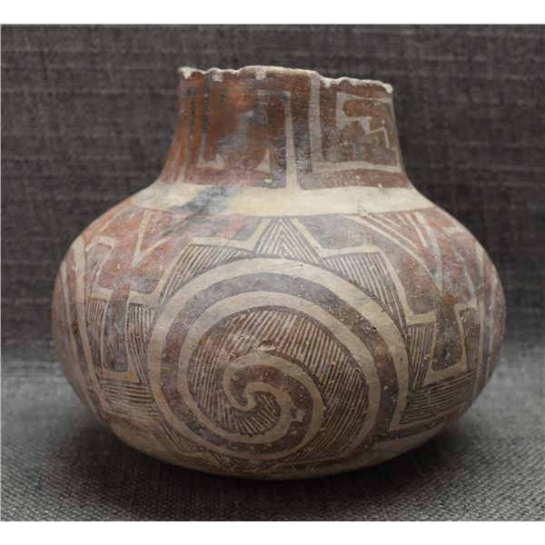 ANASAZI POTTERY VASE