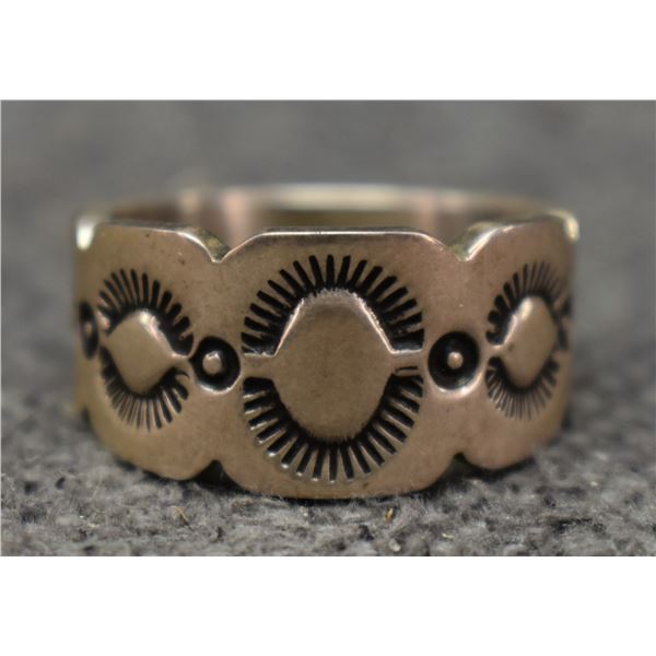 NAVAJO RING (CRAIG AGOODIE)