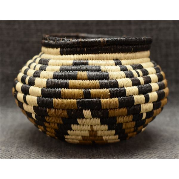 WOUNAAN RAIN FOREST BASKET