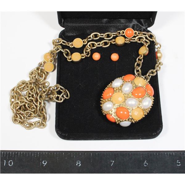 NECKLACE AND EARRINGS SET