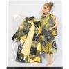 Image 1 : 10" DOLL WITH CLOTHING