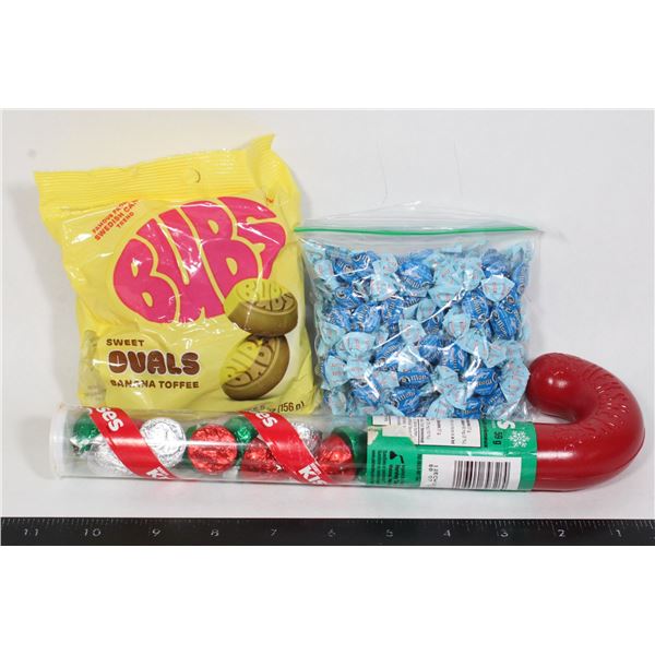 BUNDLE OF CANDY & HERSHEY'S KISSES CANDY CANE