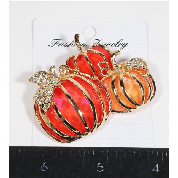 NEW GOLD TONE SHIMMERY PUMPKIN BROOCH