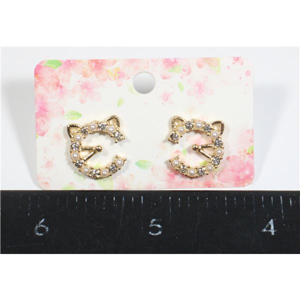 NEW FAUX PEARL AND RHINESTONE CAT THEME STUD