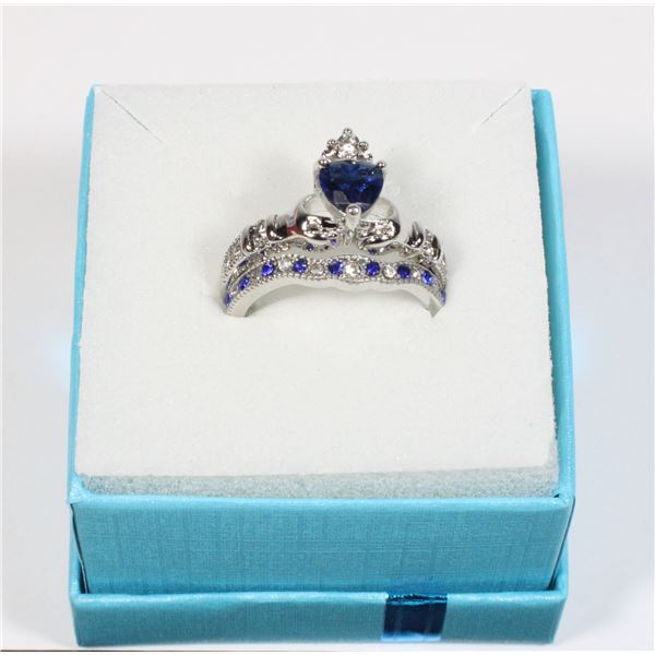 NEW SILVER TONE SIZE 8  2PCE CLEAR AND BLUE