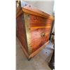 Image 4 : Kaybee Red Cedar Chest by Keenan Woodenware, 49x25x25 in