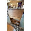 Image 5 : Winners Only Inc. Oak Roll Top Desk with Drawer and Cubbies