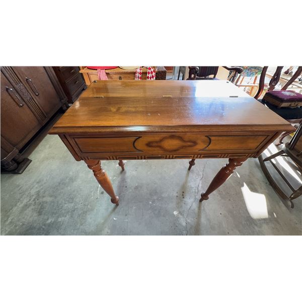 Wooden Writing Desk with Hinged Top and Turned Legs