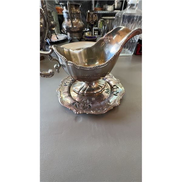Poole Silver Co. Silver Plated Gravy Boat with Underplate
