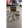 Image 1 : 4 Silver-Tone Decorative Napkin Holders