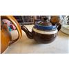 Image 2 : Sadler and Price Bros England Ceramic Teapots