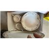 Image 7 : Noritake Bridal Wreath China Dinnerware Set, Made in Japan