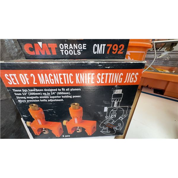 CMT 792 Orange Tools Magnetic Knife Setting Jigs, Set of 2