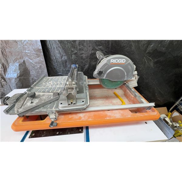 RIDGID R4030 7-Inch Tile Wet Saw and Manual Tile Cutter