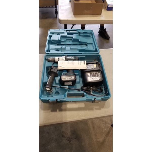MAKITA 18V HAMMER DRILL IN CASE WITH 3.0AH BATTERY, CHARGER, HANDLE, WORKING