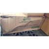 Image 1 : CASE OF SINGLE FOLD PAPER TOWELS - 16 PACKS FO 250