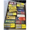 Image 2 : 2 TRAYS OF VINTAGE ELECTRIC TUBES