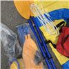 Image 2 : AS NEW INFLATABLE 300 BOAT WITH 4 COLLAPSIBLE OARS, FOOT PUMP AND ELECTRIC PUMP INCLUDES 2 BOUY O BO