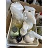 Image 2 : TRAY OF CLEANING SUPPLIES