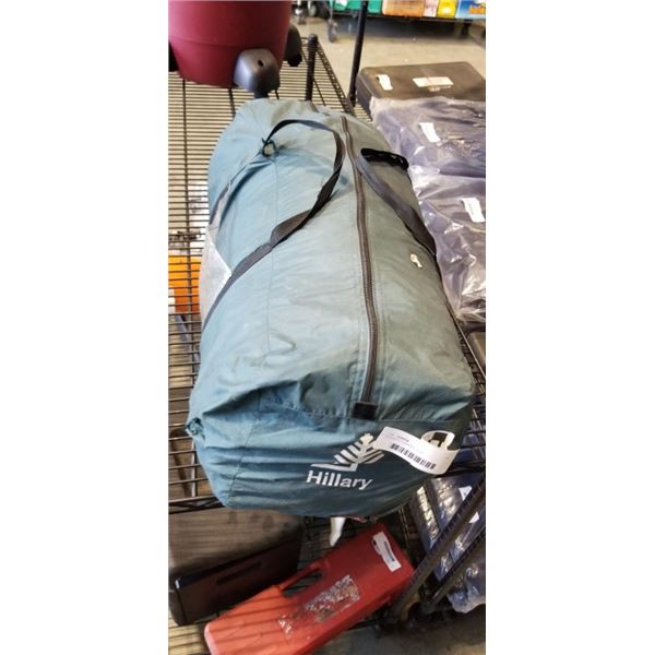 8 PERSON CAMPING TENT