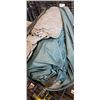 Image 2 : 8 PERSON CAMPING TENT