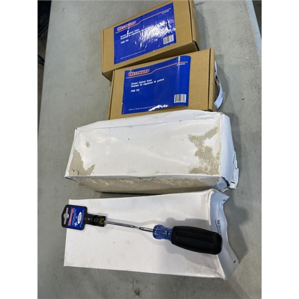 NEW CASE OF WESTWARD #1 PHILLIPS 6 INCH SHANK SPEED SCREWDRIVERS, CASE OF #1 X 4 INCH INSULATED SCRE