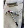 Image 1 : GREASE GUN AND COME ALONG