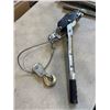 Image 3 : GREASE GUN AND COME ALONG